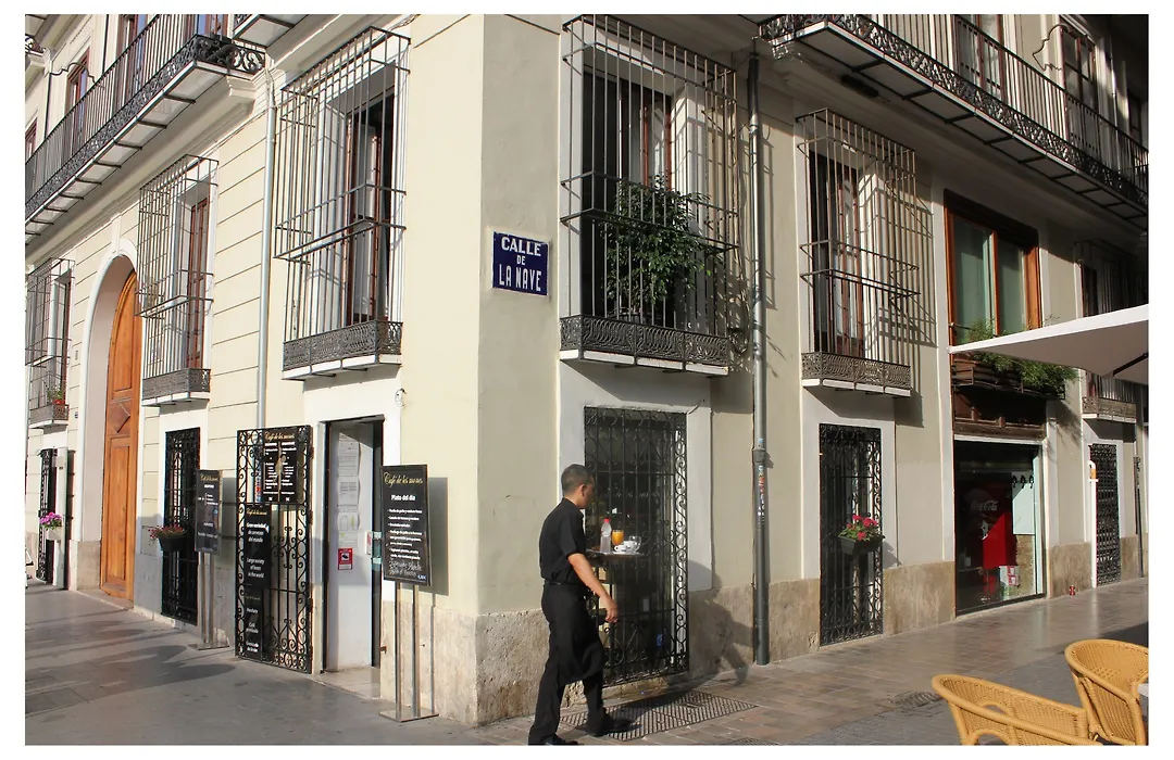 Hi Valencia Boutique-1
